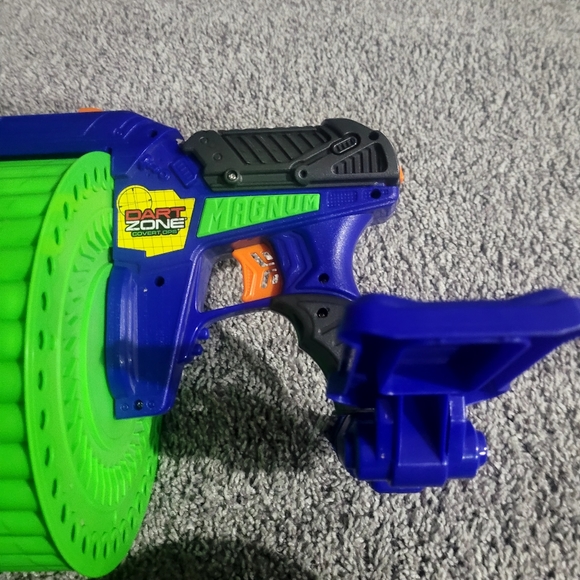 Dart Zone Nerf - Picture 3 of 3